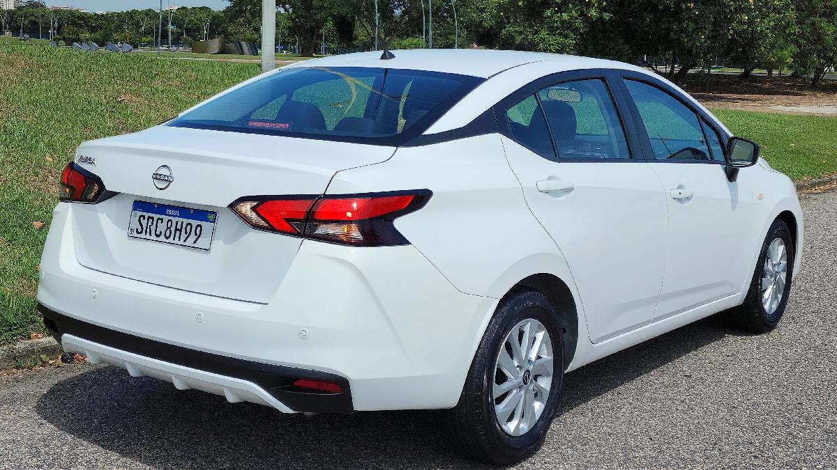 Versão de entrada Sense, que parte de R$ 115.690, é o Nissan mais barato comercializado no Brasil.