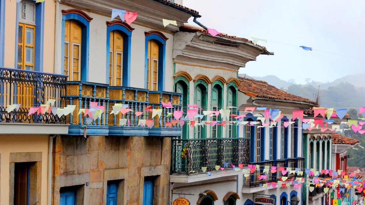 O calendário cultural de Ouro Preto é agitado durante todo o ano. O Festival de Inverno e a Mostra de Cinema atraem turistas e artistas de diversas partes do Brasil. Foto: Wikimedia Commons