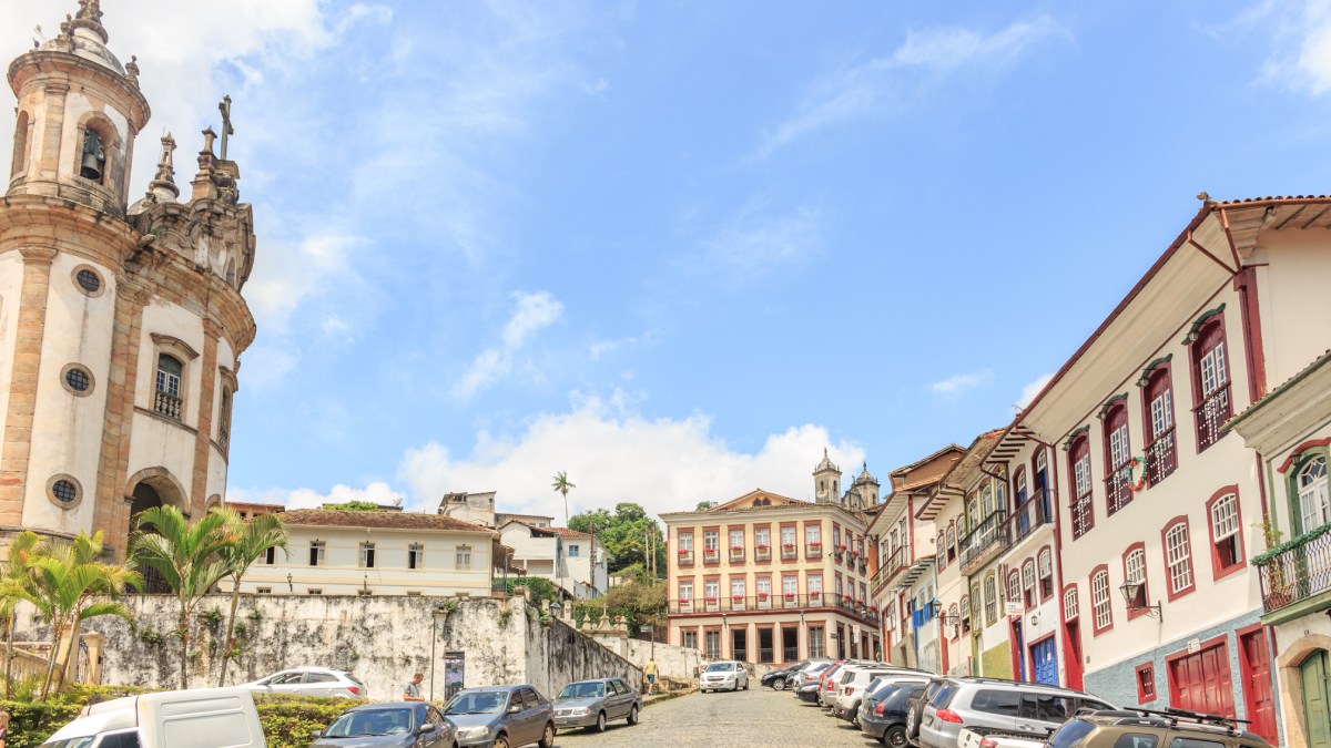 Viajar para Ouro Preto é mais do que uma simples visita turística, é uma experiência única de imersão na história do Brasil. Foto: Wikimedia Commons