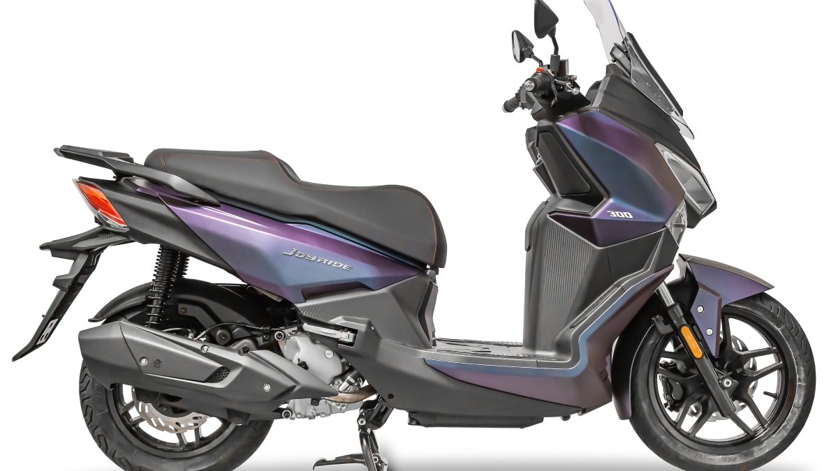 SYM Joyride 300 tem 2,21 metros de comprimento, 76,5 centímetros de largura 1,14 metro de altura. /Foto: Divulgação