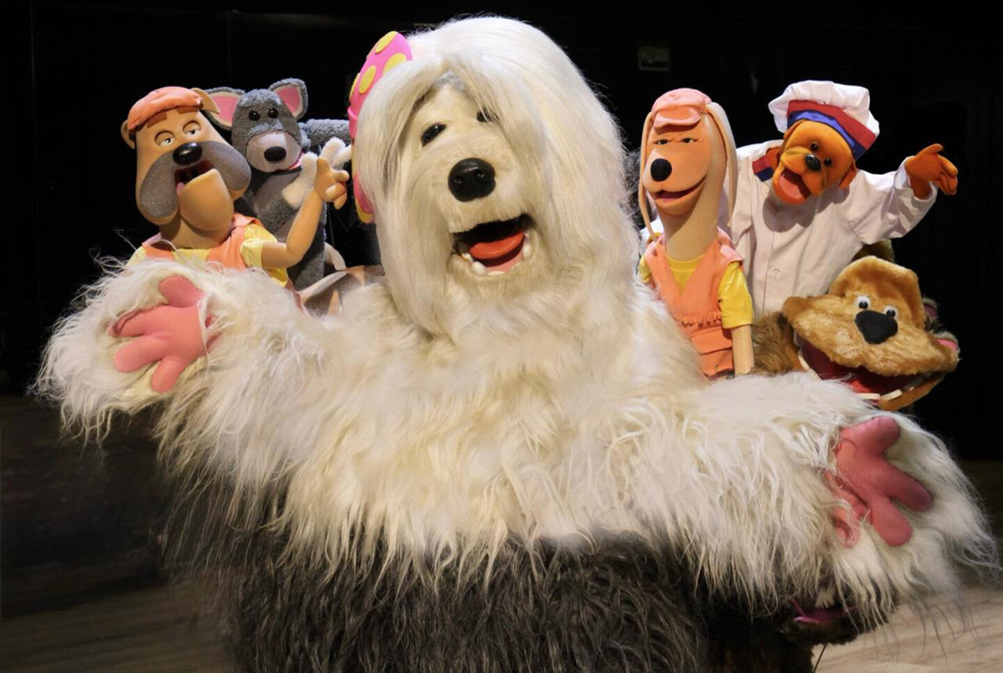 Em comemoração aos 30 anos da TV Colosso, o programa da TV Globo ganhou uma adaptação para o teatro, intitulada 'TV Colosso, O Musical', que está em cartaz no Teatro Bravos, em São Paulo, até o dia 6 de abril. Foto: Divulgação