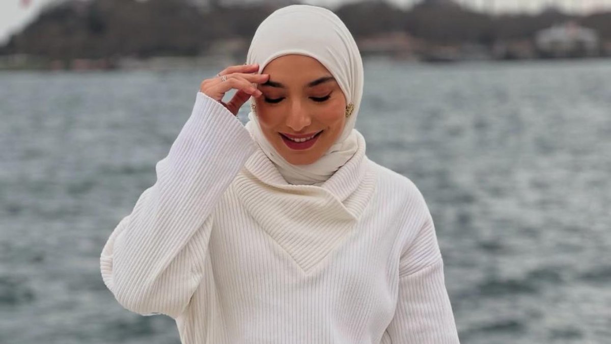 Mariam faz vídeos para internet explicando conceitos do islamismo (Foto: Reprodução/Instagram)