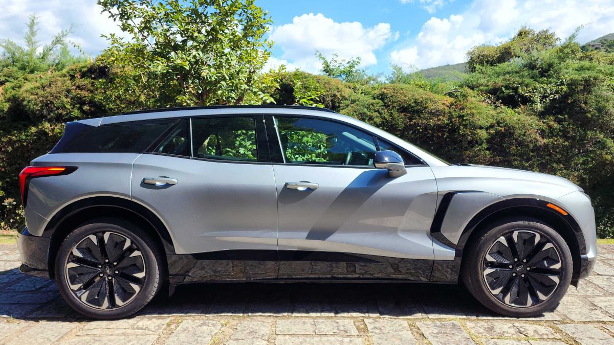 Com 4,88 metros de comprimento, tem um centímetro a menos que o Traiblazer, um SUV de sete lugares. /Foto: Luiza Kreitlon/AutoMotrix