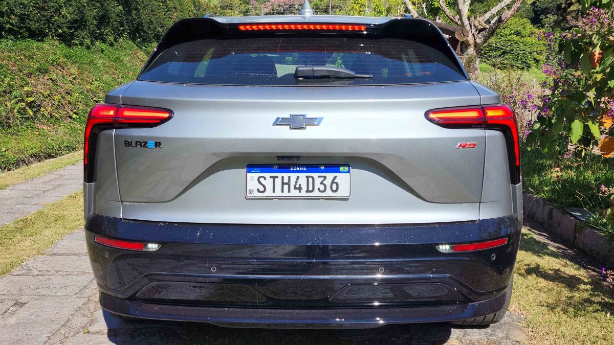 Blazer EV RS tem um motor traseiro síncrono por corrente alternada de ímã permanente. /Foto: Luiza Kreitlon/AutoMotrix