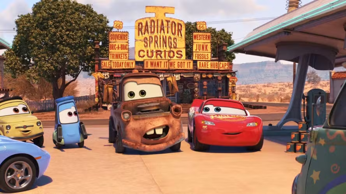Carros foi lançado em 2006 e também faz parte do Mundo Pixar. /Foto: Divulgação/Disney Pixar