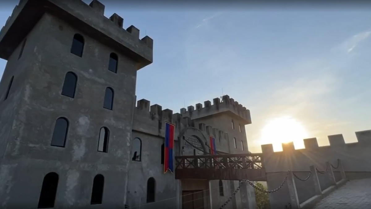 Área do castelo chega em 4 mil m², com espaço para 500 vagas de estacionamento e mais 4 mil pessoas simultâneas. /Foto: Reprodução/TV Globo