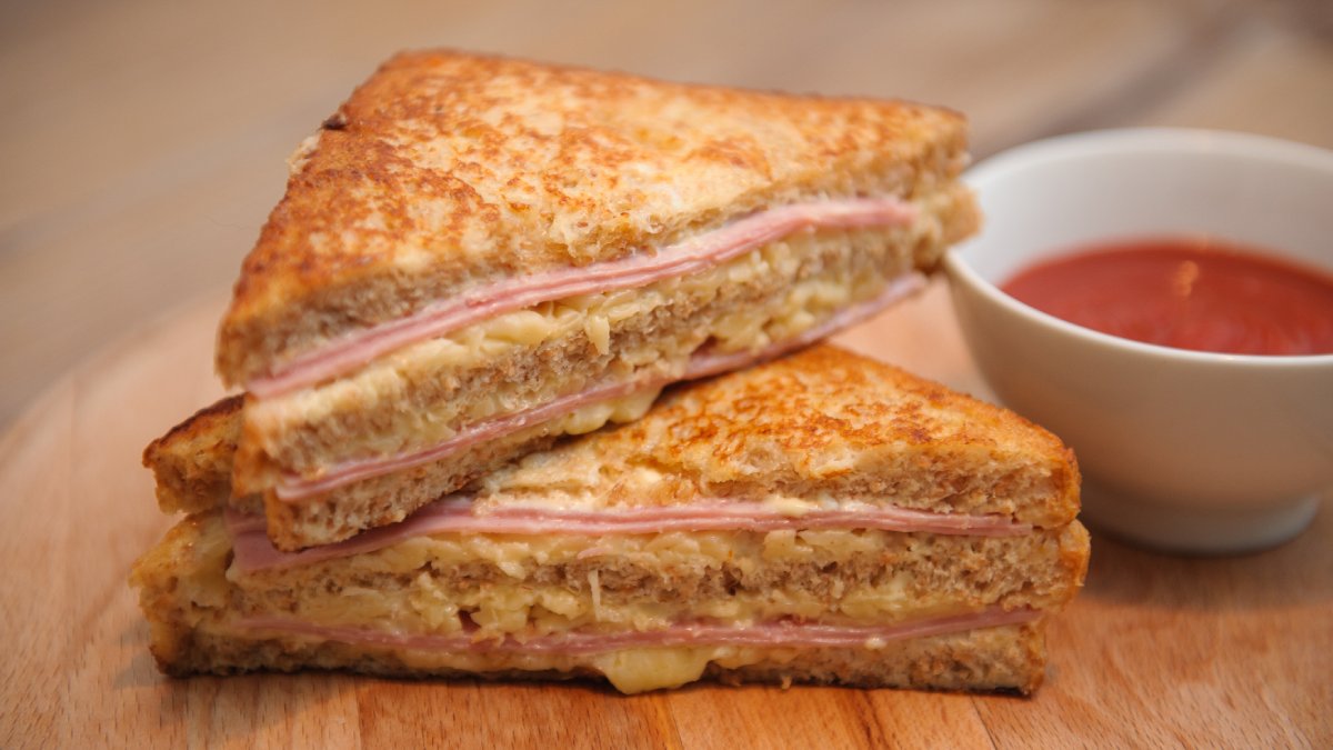 Já o queijo prato, por seu sabor marcante, é ideal para mistos quentes (Fotos: Freepik)