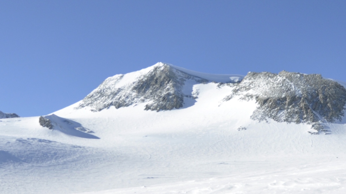 A Antártida é, em média, o continente mais frio, seco e ventoso, e tem a maior elevação média. Foto: Wikimedia Commons