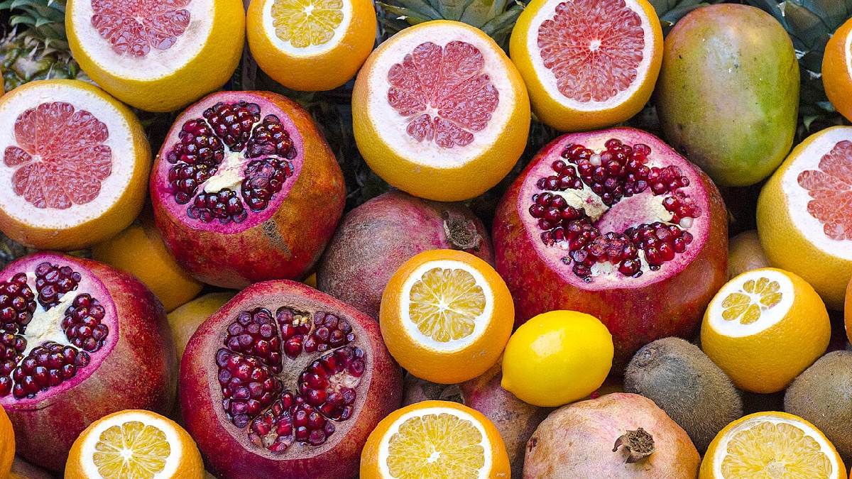 A falta de vitamina C, presente em frutas cítricas, causa picos de cortisol. Imagem: Luke Michael/|Wikimedia Commons