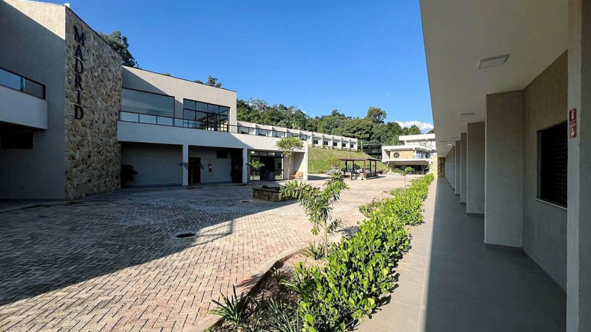 O Vila Europeia Hotel, em Serra Negra, oferece infraestrutura completa, incluindo piscina coberta e aquecida, academia, spa, salão de jogos, espaço para eventos e estacionamento gratuito. Foto: Divulgação/Tripadvisor/Vila europeia
