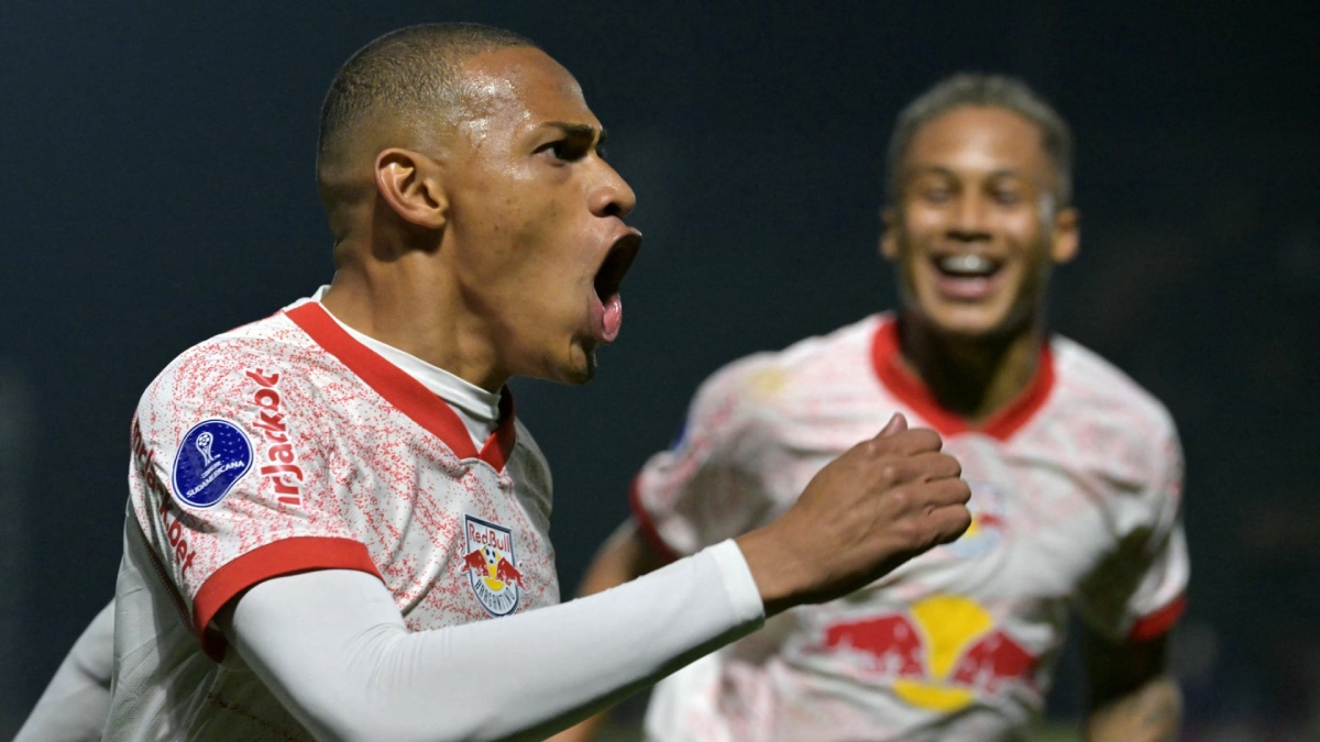 Jhon Jhon disputou 37 partidas, marcou sete gols e deu cinco assistências. /Foto: Divulgação/RB Bragantino