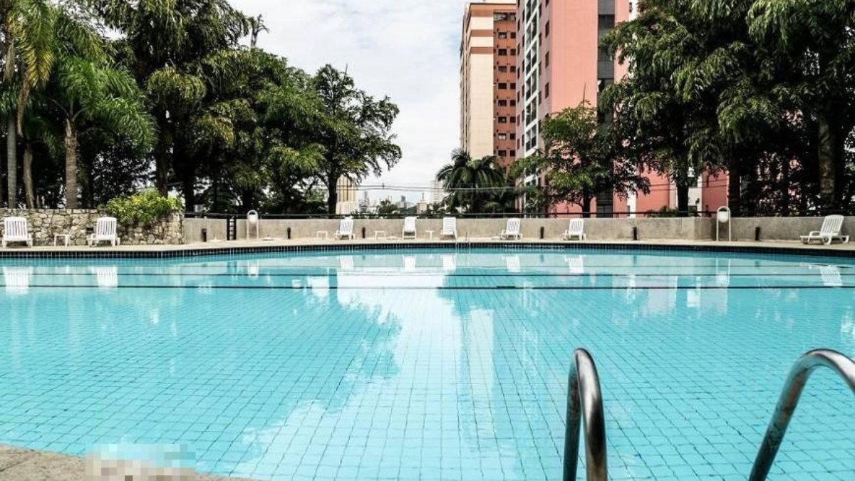 Condomínio oferece duas piscinas, sendo que uma possui raias para natação. /Foto: Divulgação