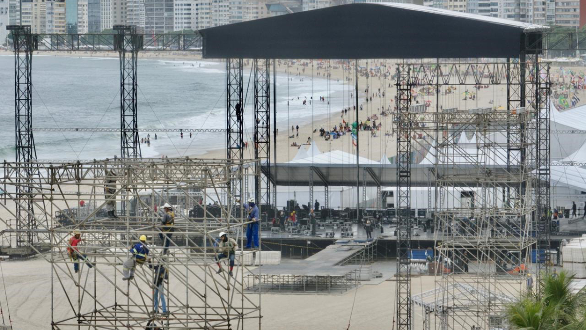 Palco tem 1.260 m² e painéis de LED unidos, formado uma peça única com 60 metros de largura e área total de 806,25 m². Foto: Divulgação/GS Soluçoes e Imagens