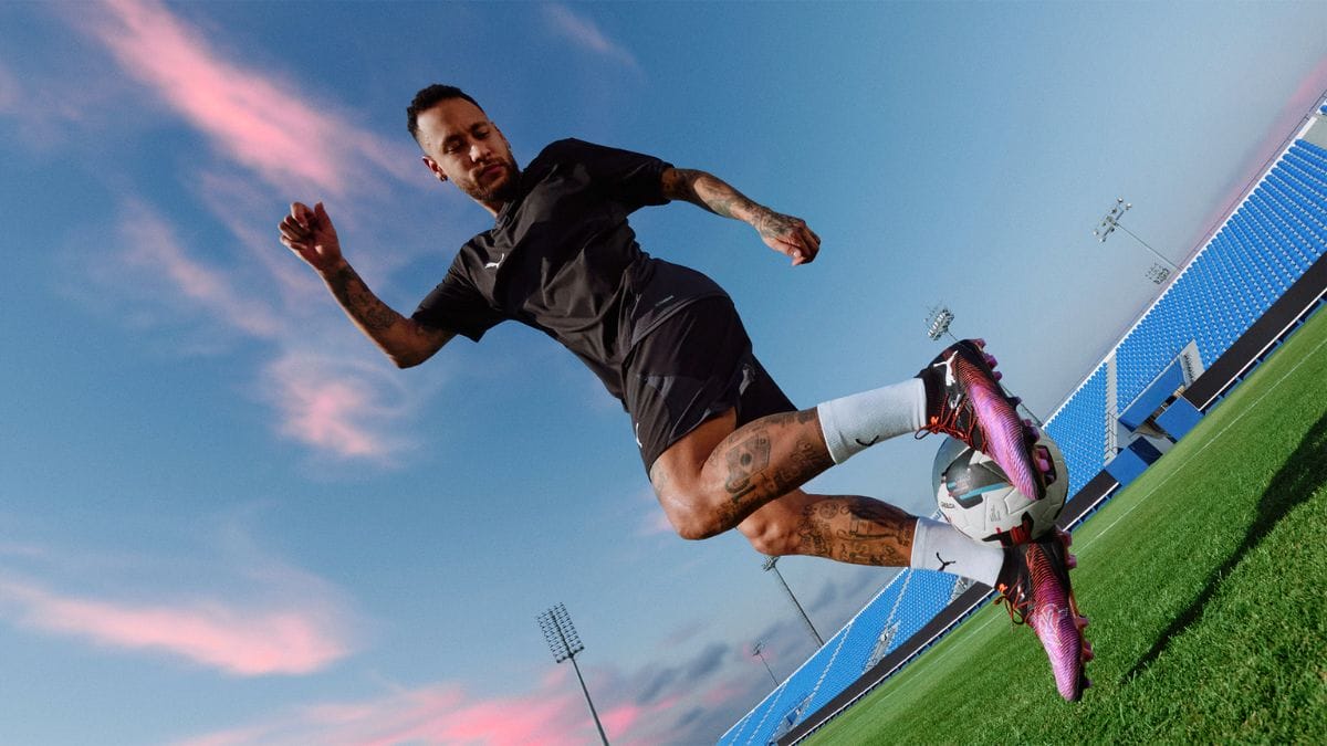 O produto é da marca Puma e leva o nome do atleta/Divulgação/Puma