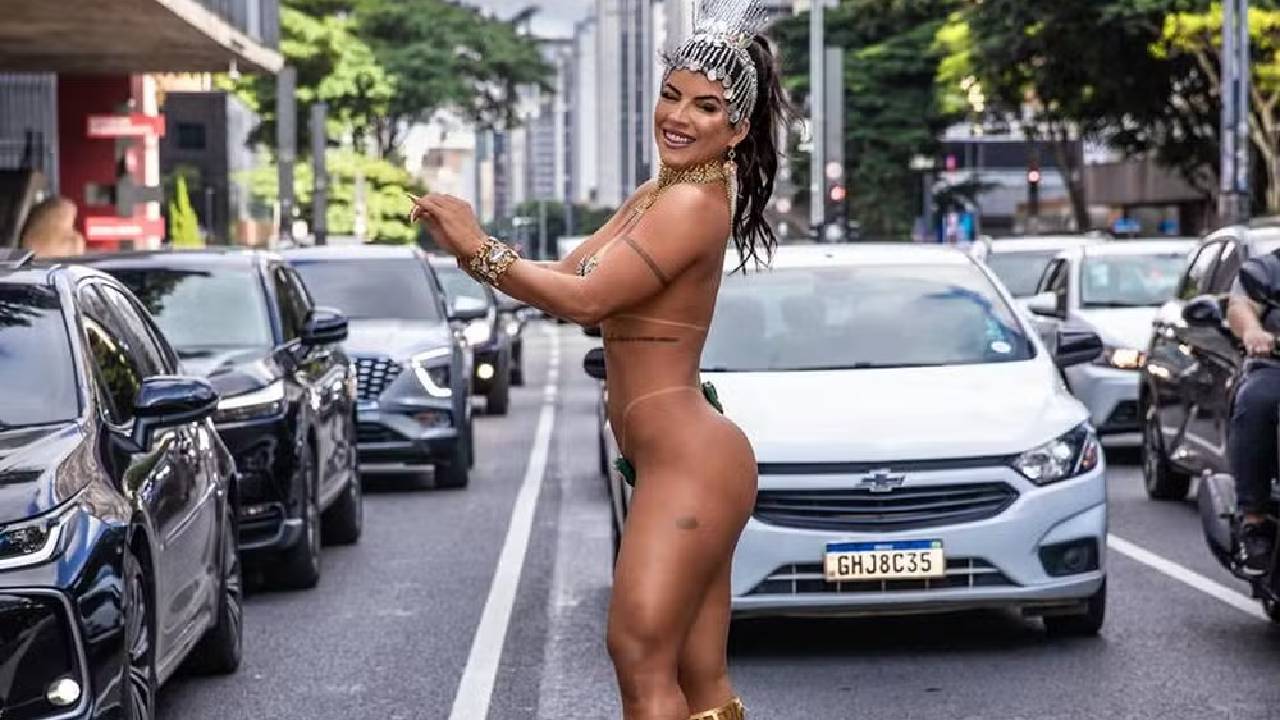 Musa da Acadêmicos do Tucuruvi posa na Avenida Paulista. Foto: Divulgação