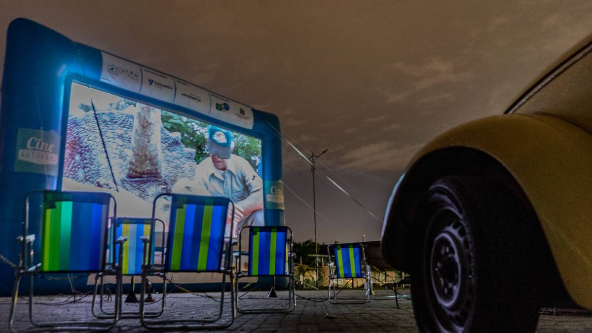 Sessões gratuitas do Cine Autorama, primeiro cinema itinerante do Brasil, estão de volta a São Paulo; temporada 2025 de exibições começa no próximo sábado (12/4). Foto: Maurício Noro/Divulgação