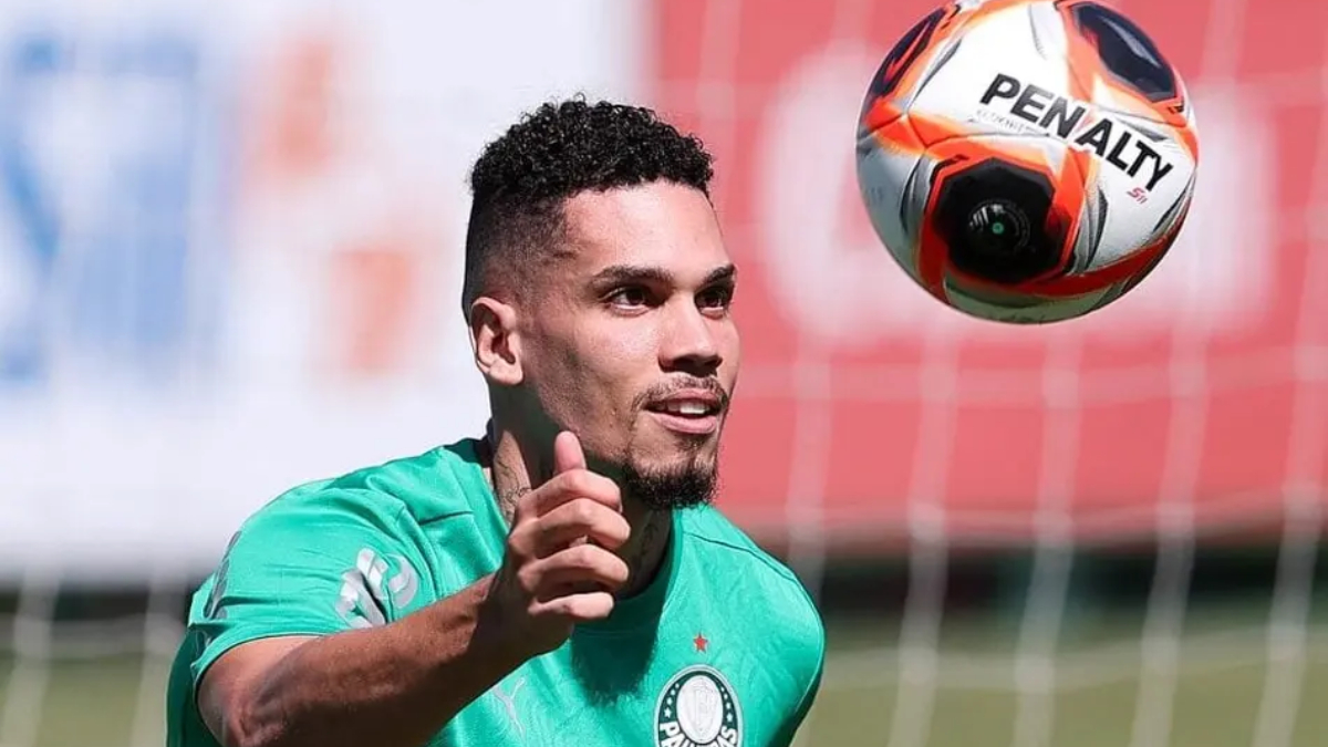 Paulinho ainda não estreou pelo Palmeiras por estar em processo de recuperação de uma lesão na tíbia. /Foto: Cesar Greco/Palmeiras