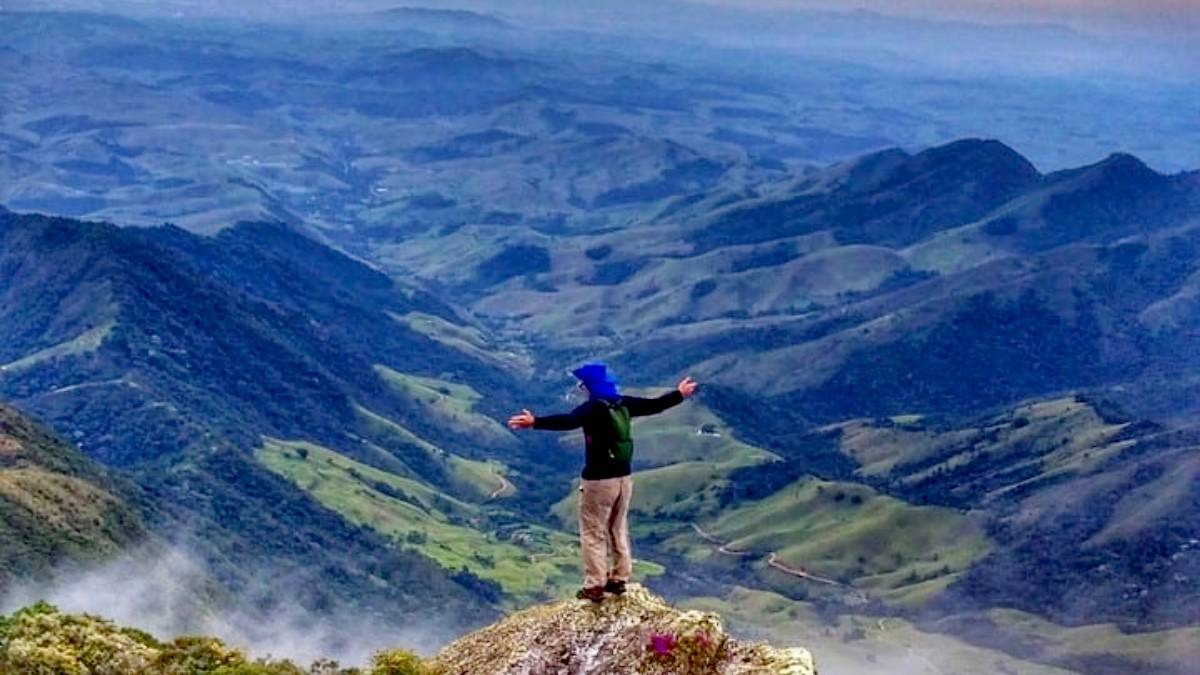 Subir o Pico da Bacia é uma das mais desafiadoras trilhas da região. /Foto: Divulgação/PMSJB