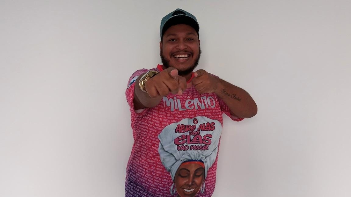 Pitty de Menezes é o intérprete oficial da Imperatriz Leopoldinense desde 2023. Foto: Divulgação