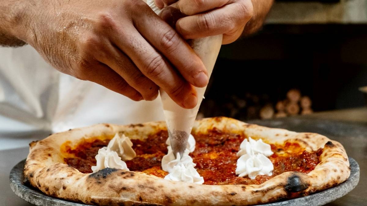 Pizzaria é certificada pela AVNP, instituição italiana que atesta a autenticidade das pizzarias napolitanas ao redor do mundo/Reprodução/Instagram