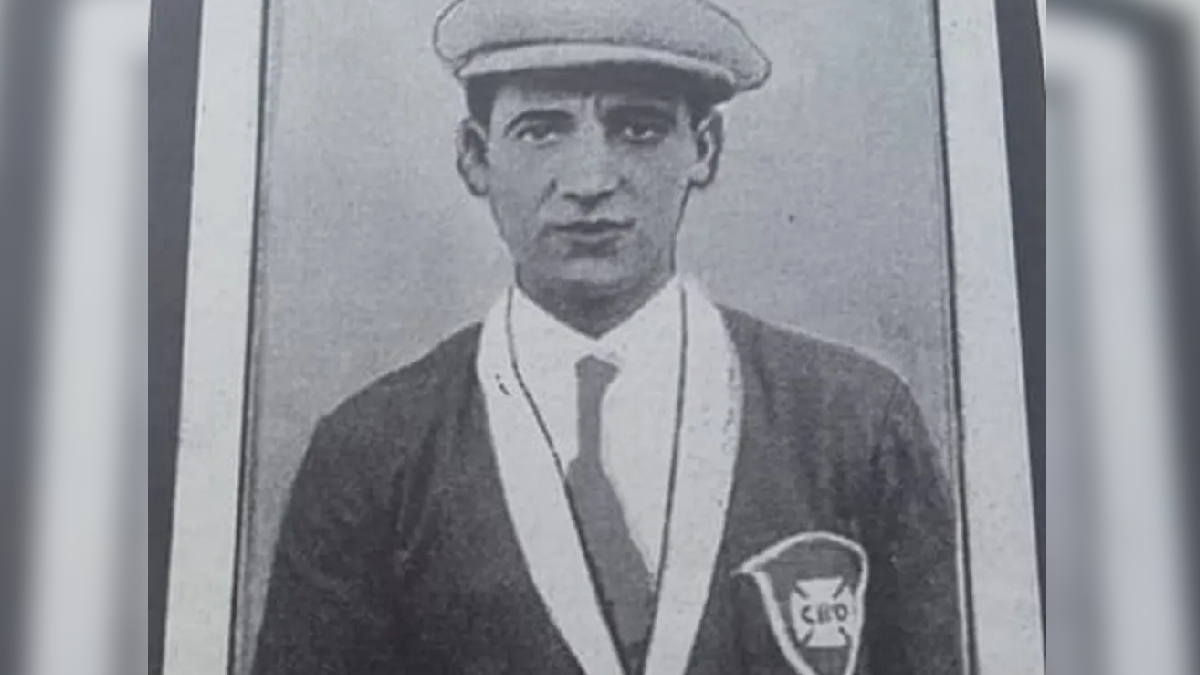 O primeiro técnico estrangeiro no comando da seleção brasileira foi o uruguaio Ramón Platero, no ano de 1925, cinco anos antes da primeira Copa do Mundo da história (1930) - (Reprodução)