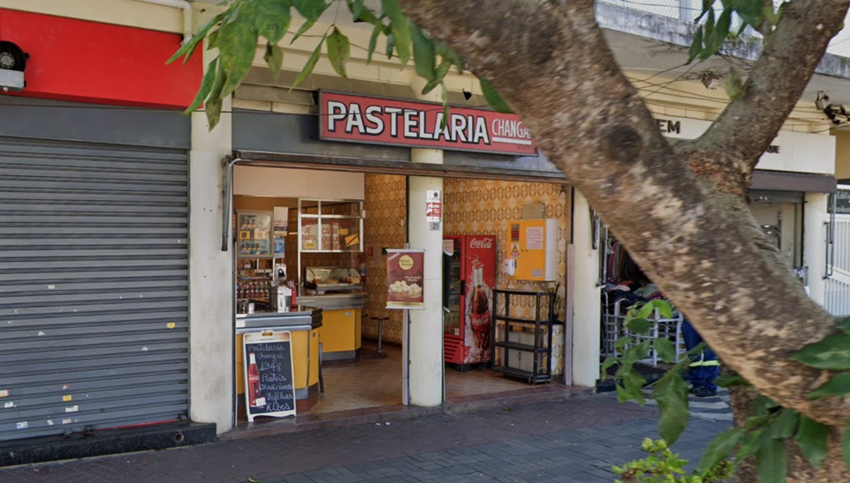 Apesar do espaço pequeno, Pastelaria Changai se destaca na Praça da Árvore/Reprodução/GSV