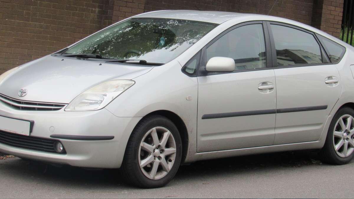 Para maximizar a eficiência, o modelo permite ao motorista escolher entre quatro modos de condução: Normal, Eco, Power e EV. Foto: Wikimedia Commons
