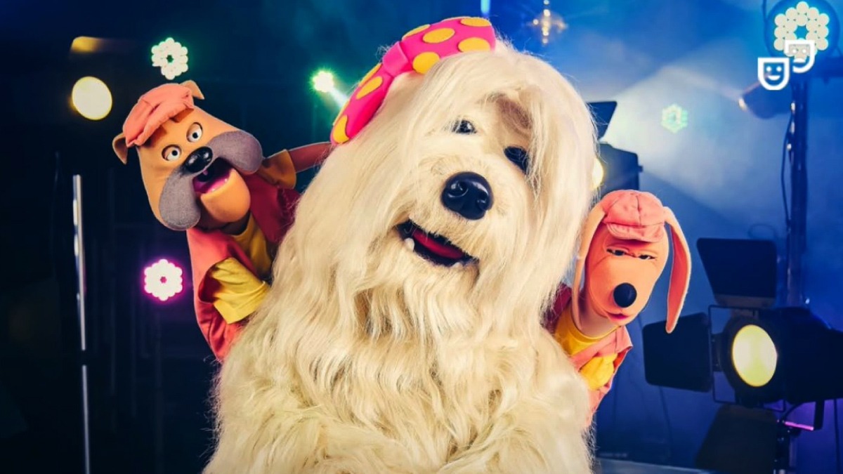 O espetáculo "TV Colosso - O Musical" ocorre até o próximo domingo (6/4), com apresentação também no sábado (5/4). Os ingressos custam entre R$ 20 e R$ 160. Crianças até 2 anos não pagam. O musical ocorre aos sábados, às 14h e 16h30 e domingos, às 11h e 14h. Reprodução/Instagram