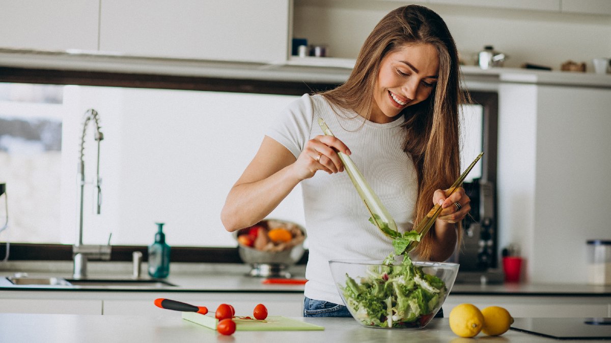 Alimentação saudável e exercício físico ajudam a prevenir infartos (Foto: Freepik)