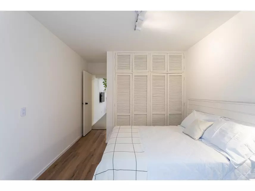 Apartamento será vendido mobiliado. Foto: Divulgação