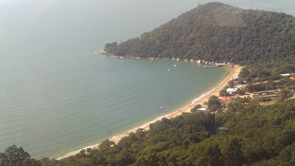 Litoral de Santa Catarina também sofre com acidificação. Imagem: Nivaldo Cit Filho/Wikimedia Commons