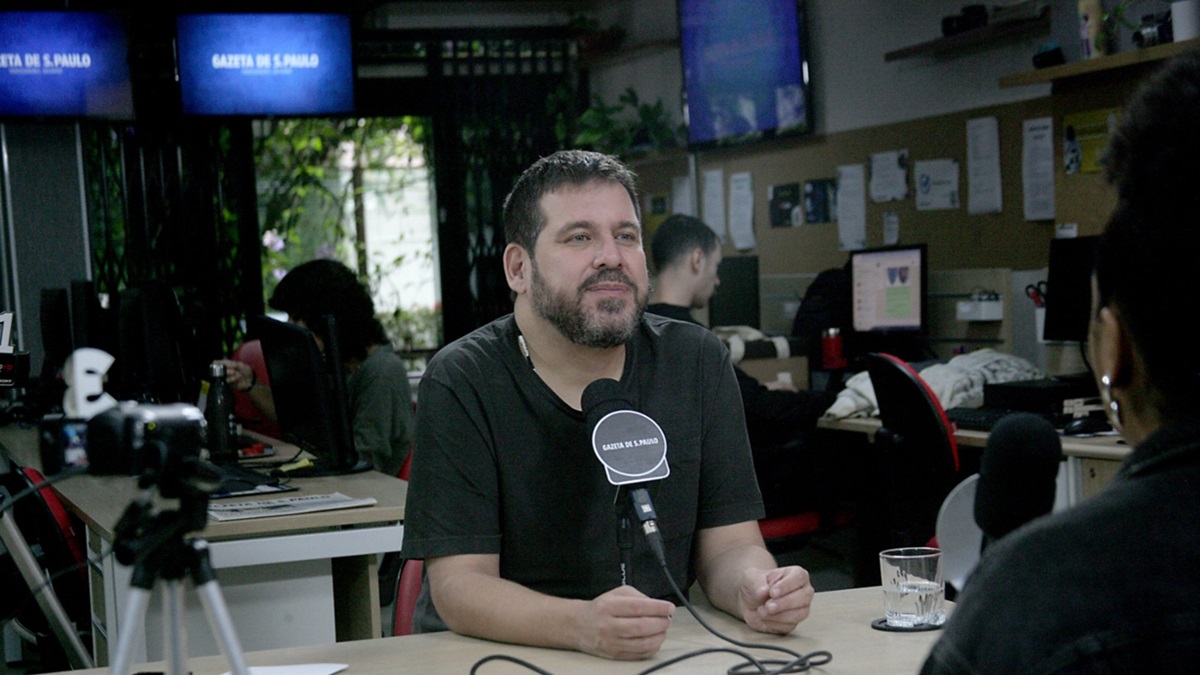 Drik Barbosa durante entrevista ao Direto da Gazeta/Thiago Neme