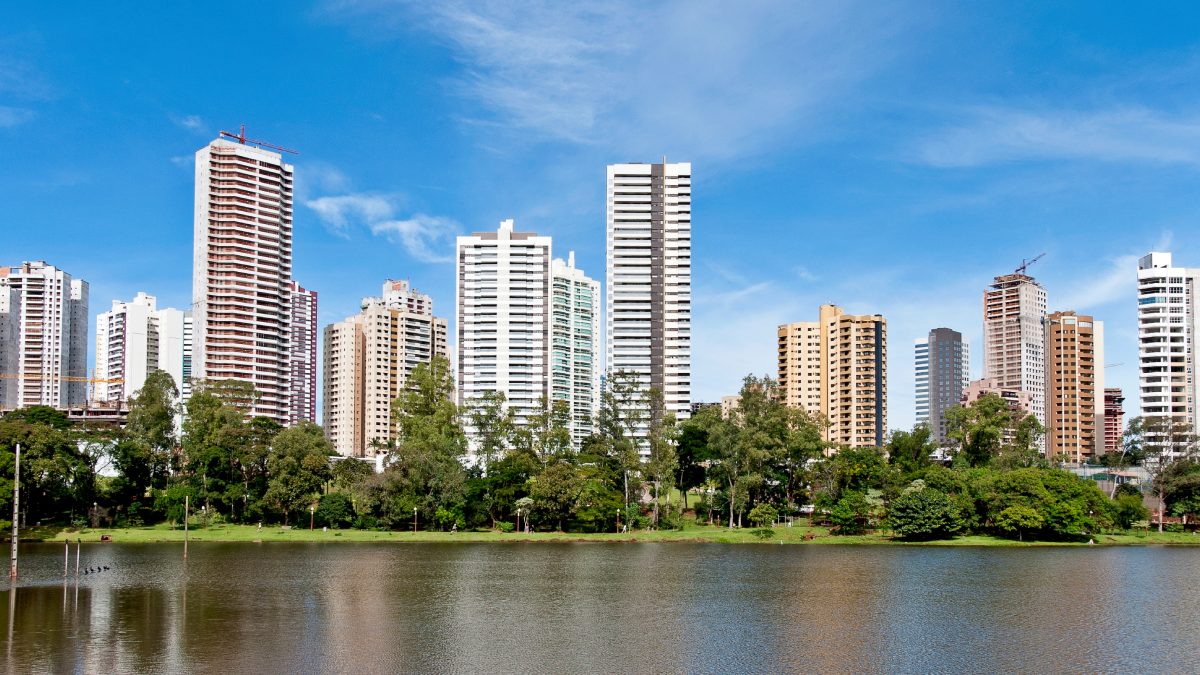 Londrina se destaca por oferecer aos seus moradores uma experiência urbana de qualidade, mas sem os transtornos das grandes metrópoles. Foto: Wikimedia Commons