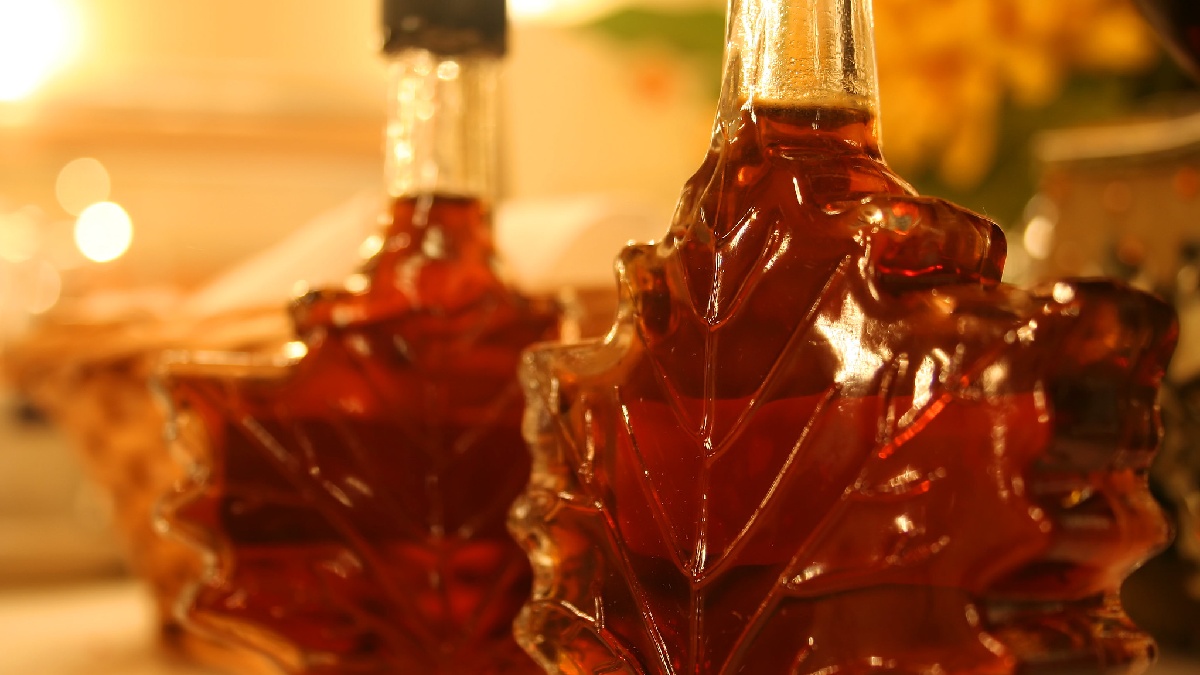 Doença rara faz com que a cera de ouvido fique com cheiro de maple syrup, iguaria canadense. Imagem: Ian Mackenzie/Flickr