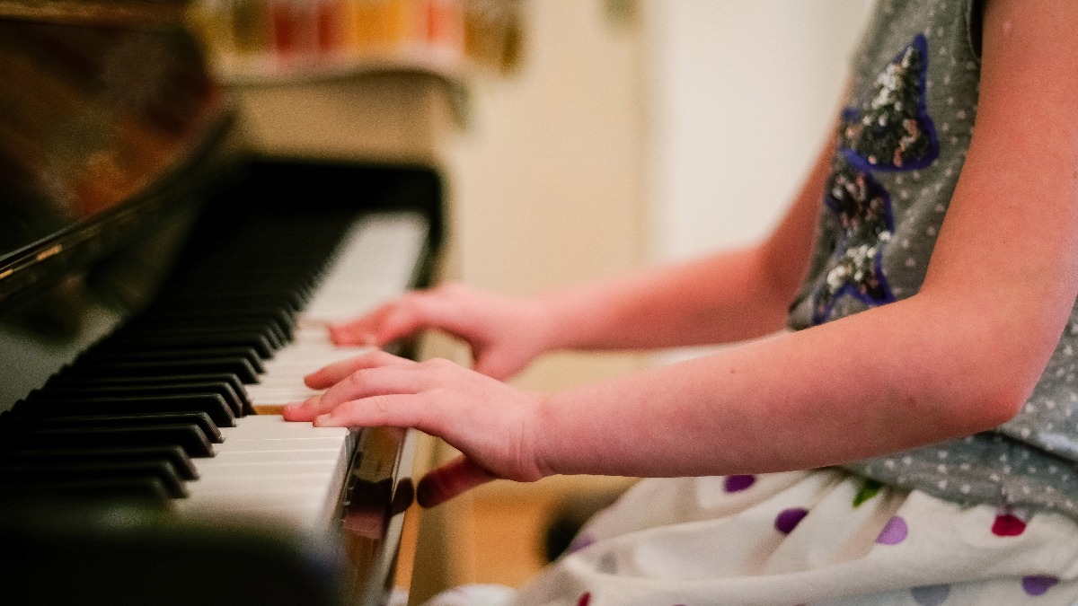 Pianista de casamento, Liz vive uma vida tranquila em Toronto. Imagem: PxHere