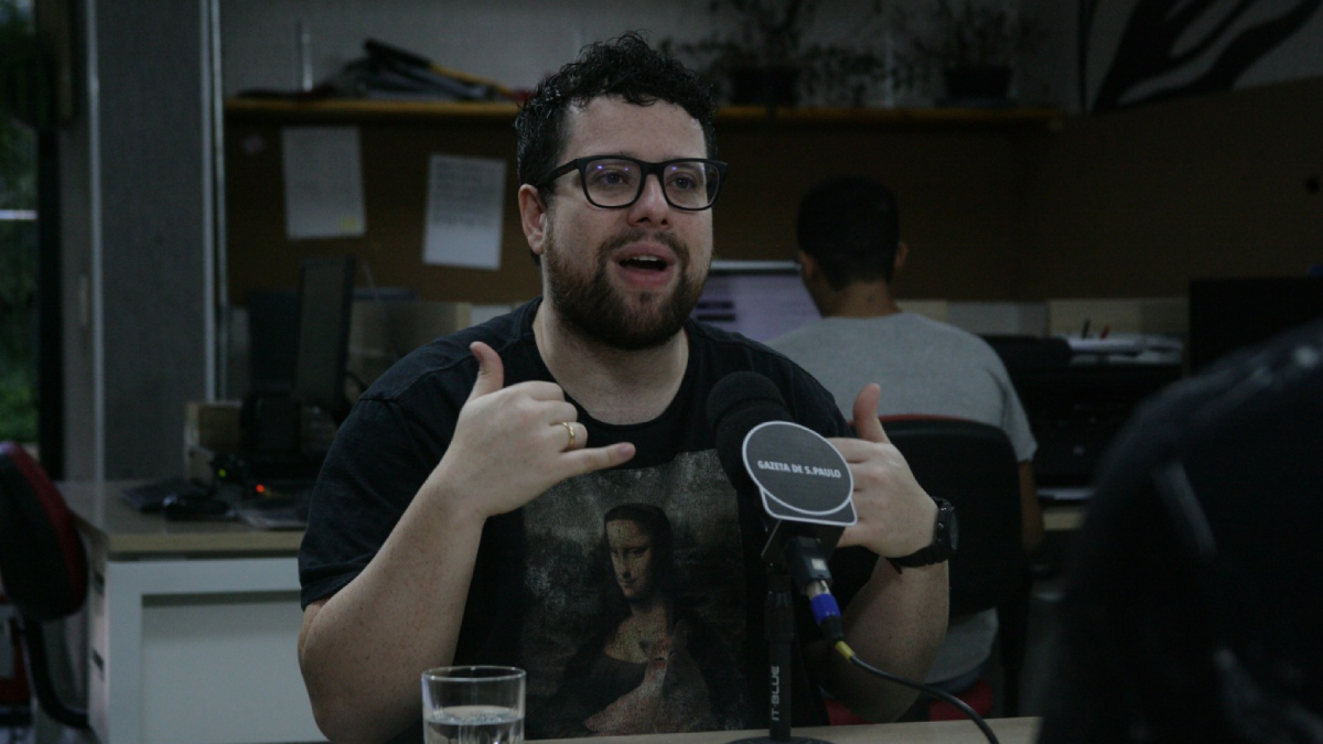 Já no ano de 2023, uma oportunidade de ingressar como comentarista mudou sua rotina. E isso começou de um jeito inesperado. Com a saída de grandes nomes como Casimiro, Luís Felipe Freitas e Guilherme Beltrão, a TNT buscava novos nomes para os programas, para manter o sucesso com o público - (Thiago Neme/Gazeta de S.Paulo)