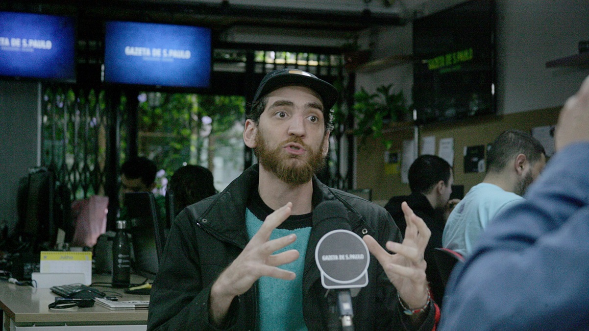 Filipe Grimaldi e Carolina Herszenhut durante participação ao podcast Direto da Gazeta/Thiago Neme/Gazeta de S. Paulo