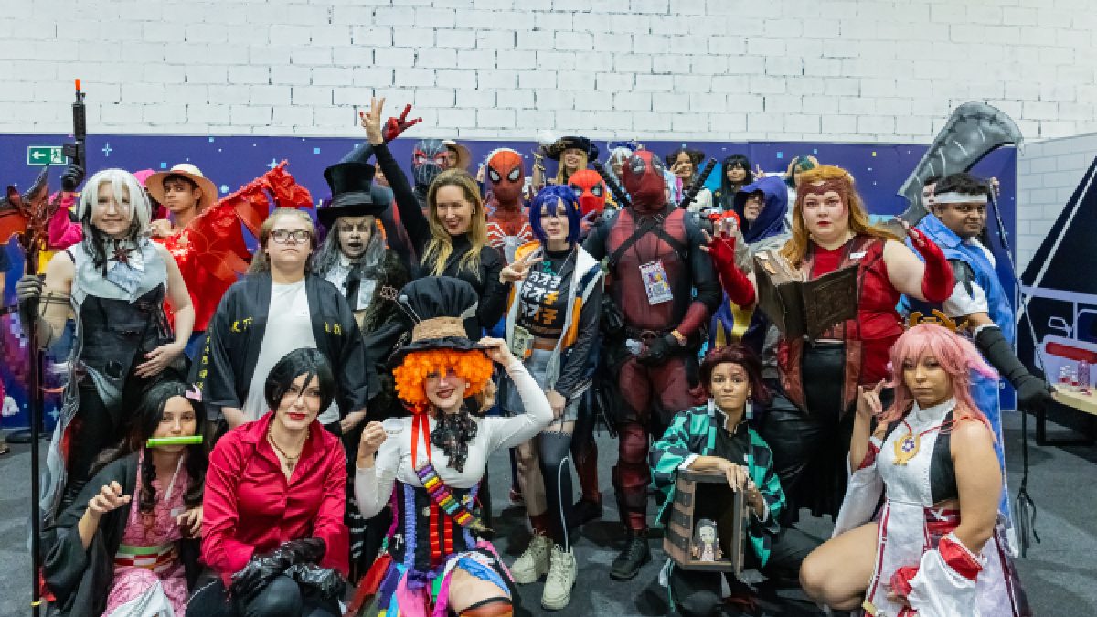 Fãs poderão aproveitar os mais de 450 consoles disponíveis, além do concurso de cosplay. Divulgação/Internacional Shopping