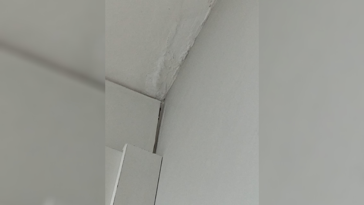 Moradores relatam casos de infiltração no Residencial Renato Paquet, em Cidade São Mateus, na zona leste da capital paulista.