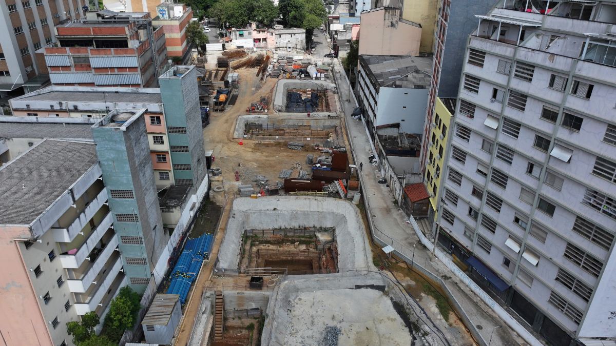 Estação fica próxima aos teatros Maria Della Costa e Raul Cortez, no bairro da Bela Vista. /Foto: Divulgação/Linha Uni