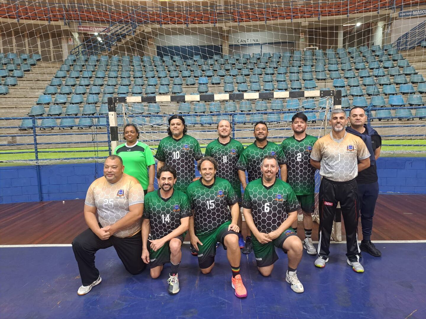 Equipe masculina de handebol de Porto Feliz enfrentou adversários de peso - Divulgação
