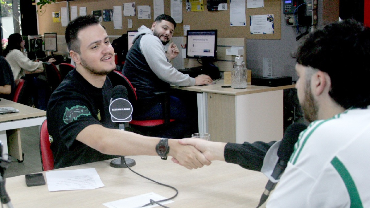 Integrante de um dos principais canais do YouTube do Brasil, o Desimpedidos, Bira esteve na Gazeta de S.Paulo para participar do podcast "G+Esportes", apresentado por Leonardo Sandre - (Thiago Neme/Gazeta de S.Paulo)