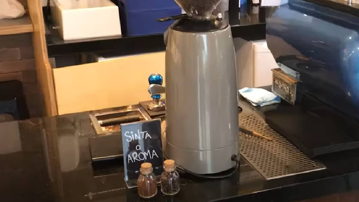 O nome Cupping foi escolhido para refletir o conceito de levar as pessoas a experimentar o café especial |Reprodução YouTube | Grão Especial