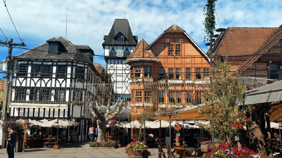 Campos do Jordão (SP) é o município mais alto do Brasil. Conhecido como a "Suíça Brasileira" a temperatura média anual é de 15° C | Reprodução Youtube | Vamos Fugir Blog