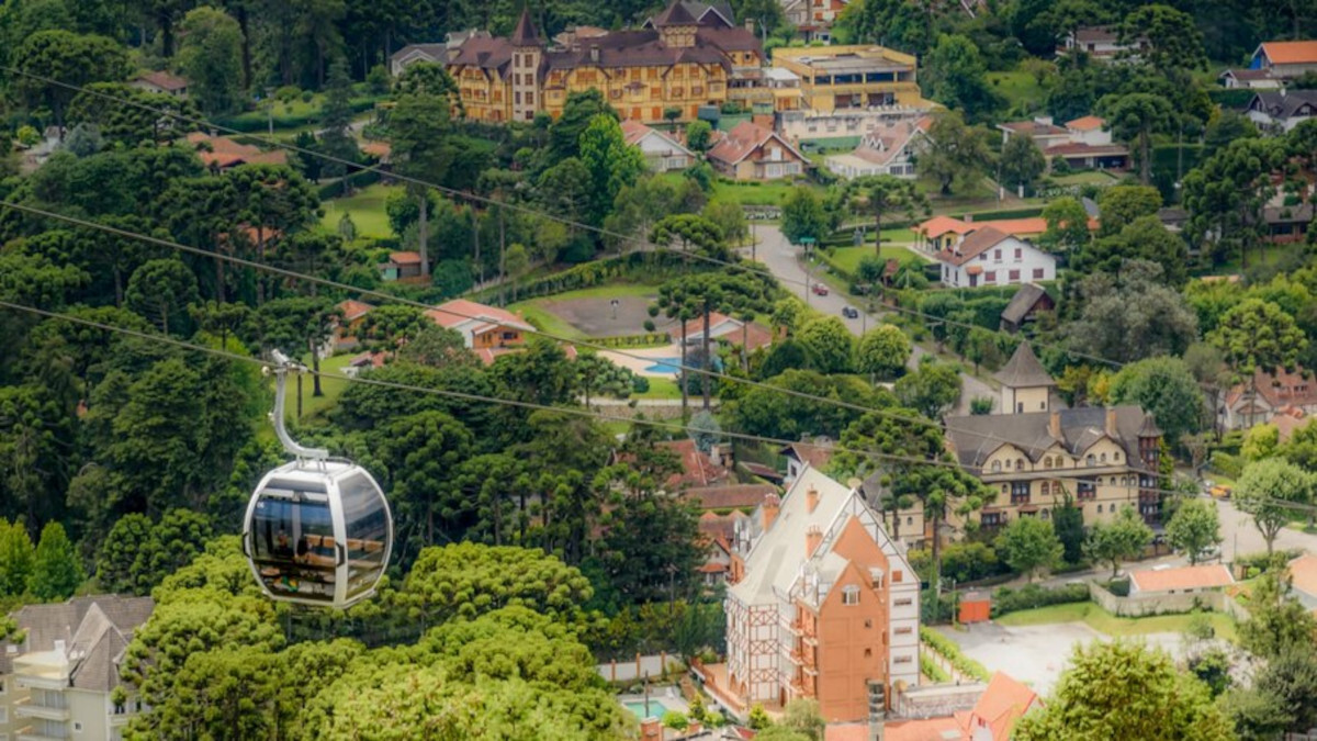 Além disso, Campos do Jordão é considerada uma das cidades mais altas do Brasil - (Divulgação)