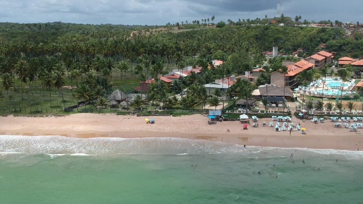 Passo de Camaragibe, a cerca de 80 km ao norte de Maceió, uma cidade que oferece belas paisagens e um ritmo de vida tranquilo