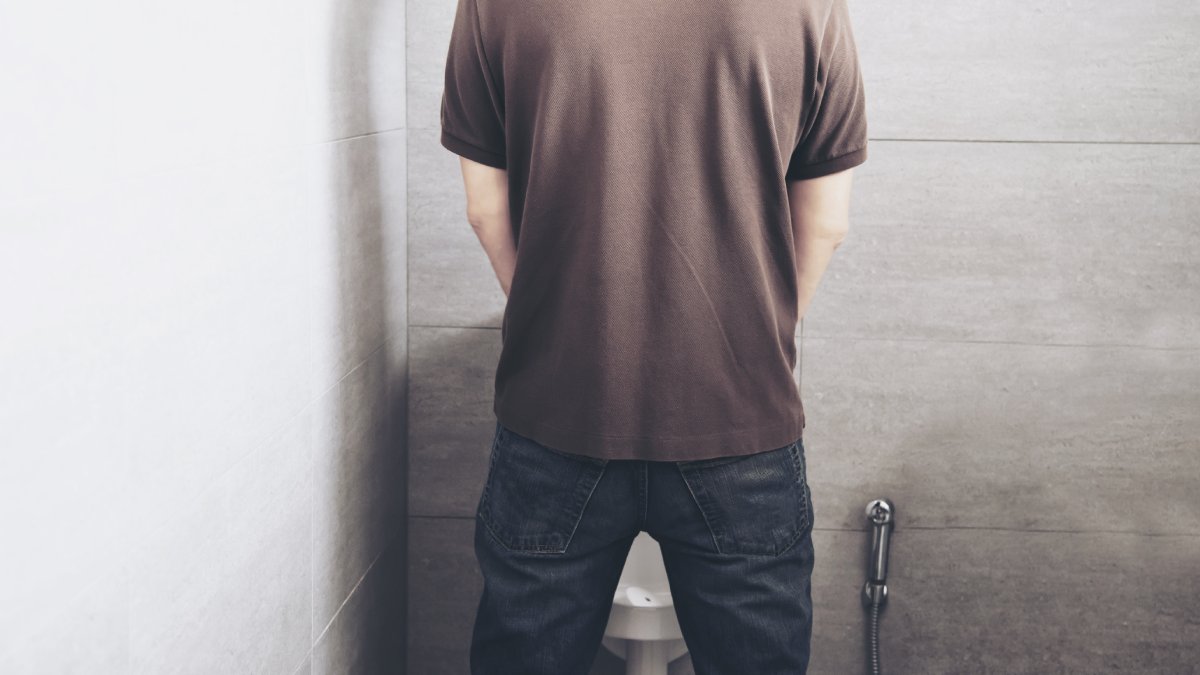 Vontade de urinar frequente: Com a glicose elevada, o corpo produz mais urina para tentar expulsar o açúcar acumulado