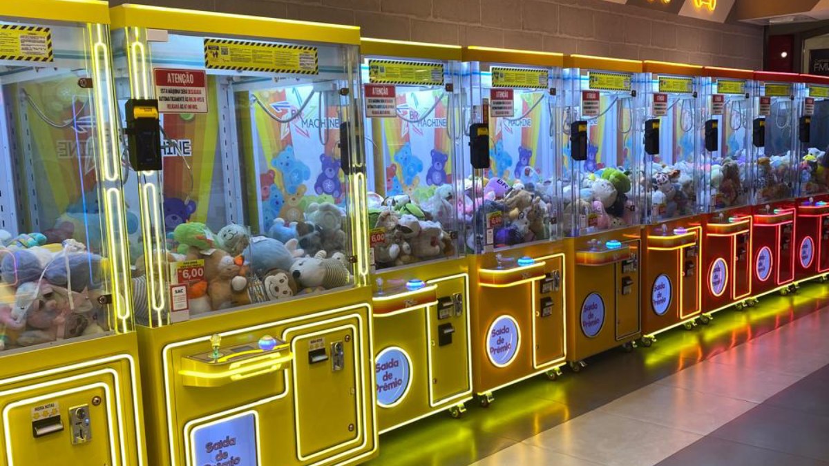 Colecionadores chegam a ficar mais de 12h em loja no shopping Aricanduva (Fotos: Lohe Duarte/Gazeta de São Paulo)