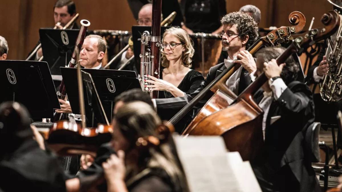 Para celebrar seus 50 anos de existência, a Orquestra Petrobras Sinfônica desembarca em São Paulo com uma programação especial que reflete a amplitude de seu repertório e sua vocação para a boa música.