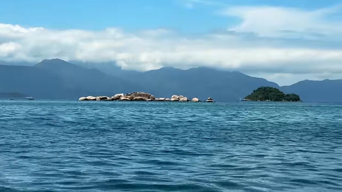 O município carioca é uma ótima opção para quem deseja relaxar - reprodução: YouTube